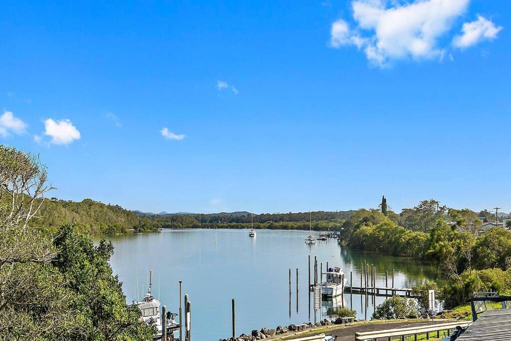 Pipe Dream - River Frontage with Amazing Views