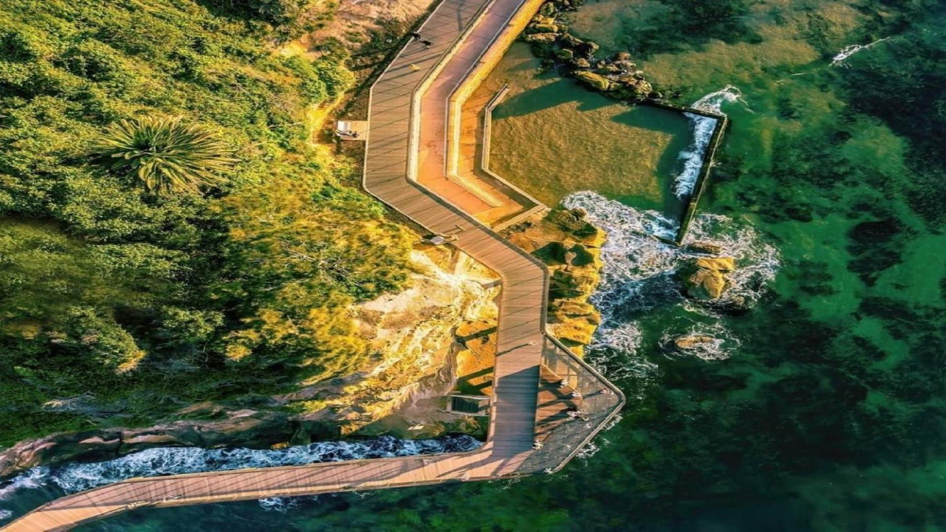Walk To Terrigal or Beach or Stay Poolside
