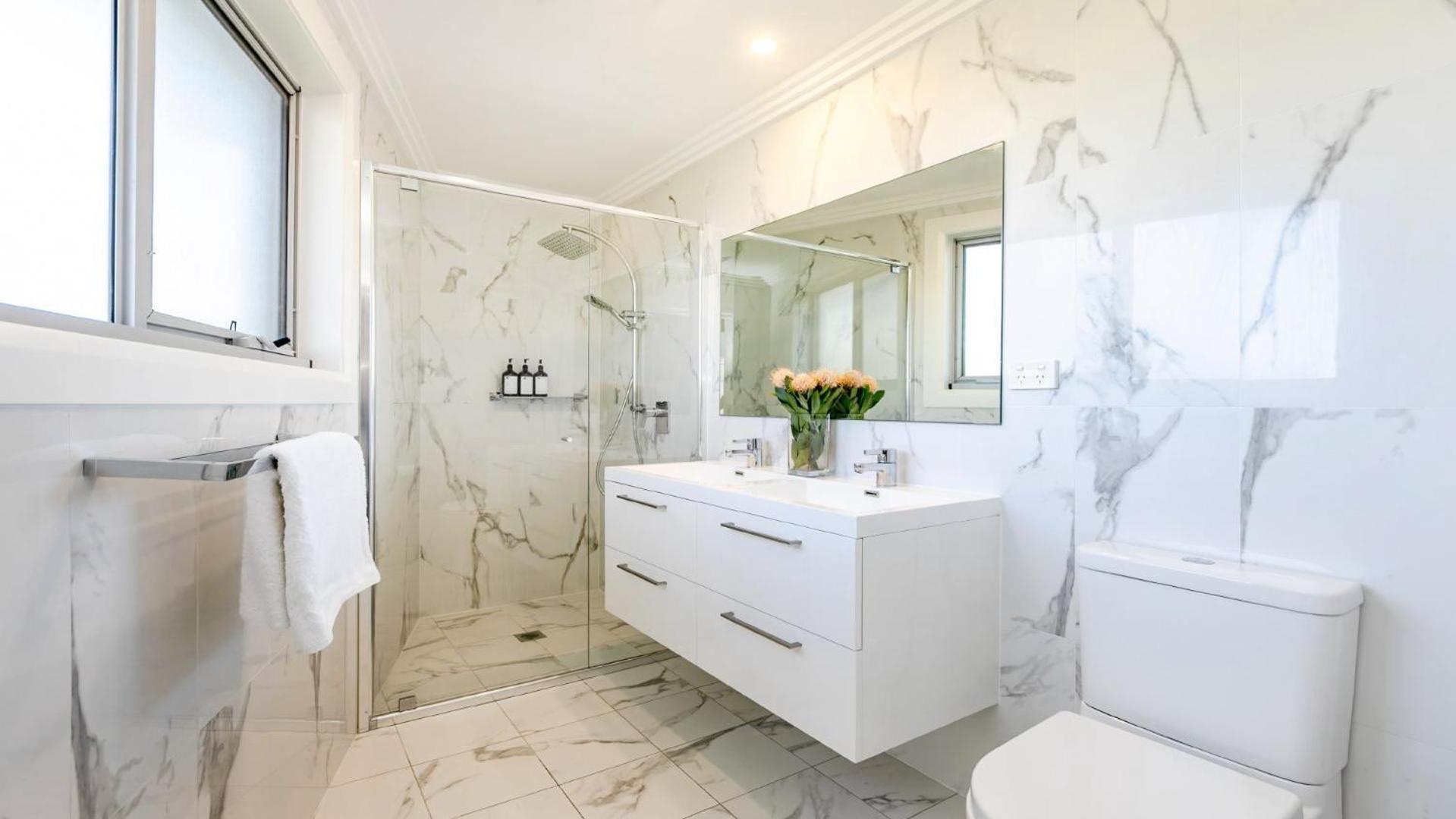 Walk To Terrigal or Beach or Stay Poolside