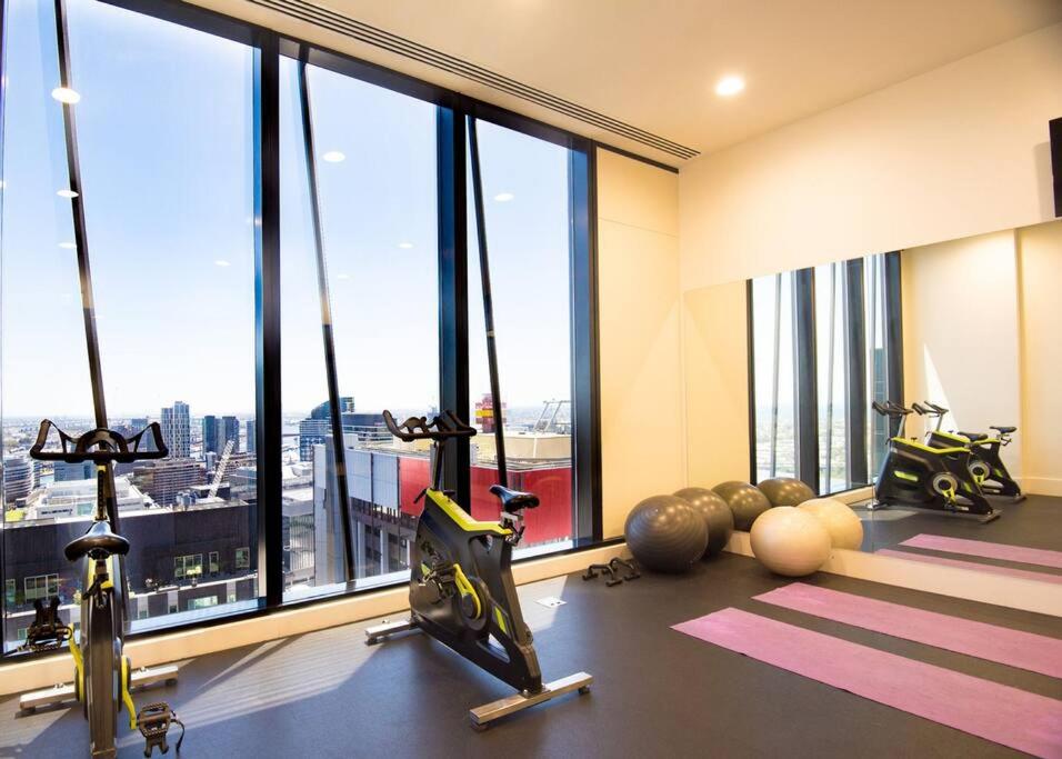 Lv61 SkyHigh CityView Comfort Cozy 1BR Retreat