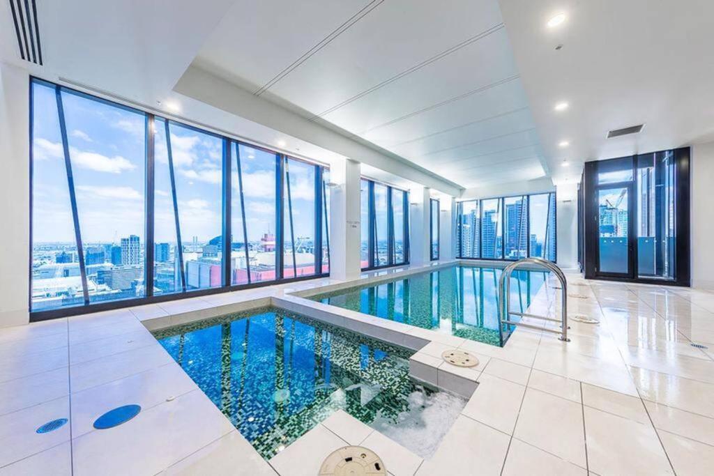 Lv61 SkyHigh CityView Comfort Cozy 1BR Retreat