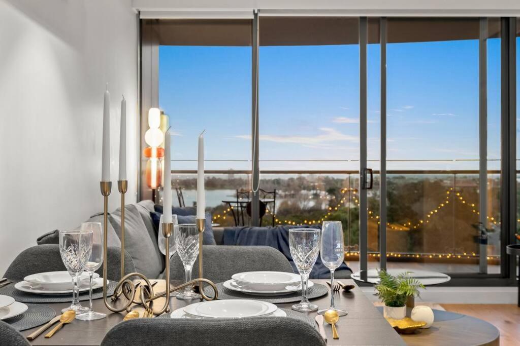 Unwind with Beautiful Park & Bay Views