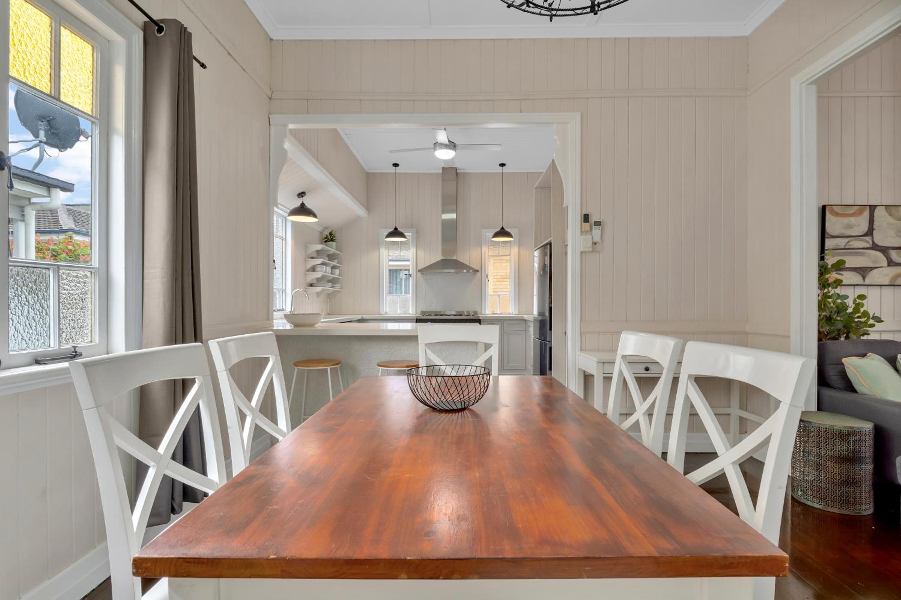 Cedar Street Lodge Upper 3BR2bath Pets
