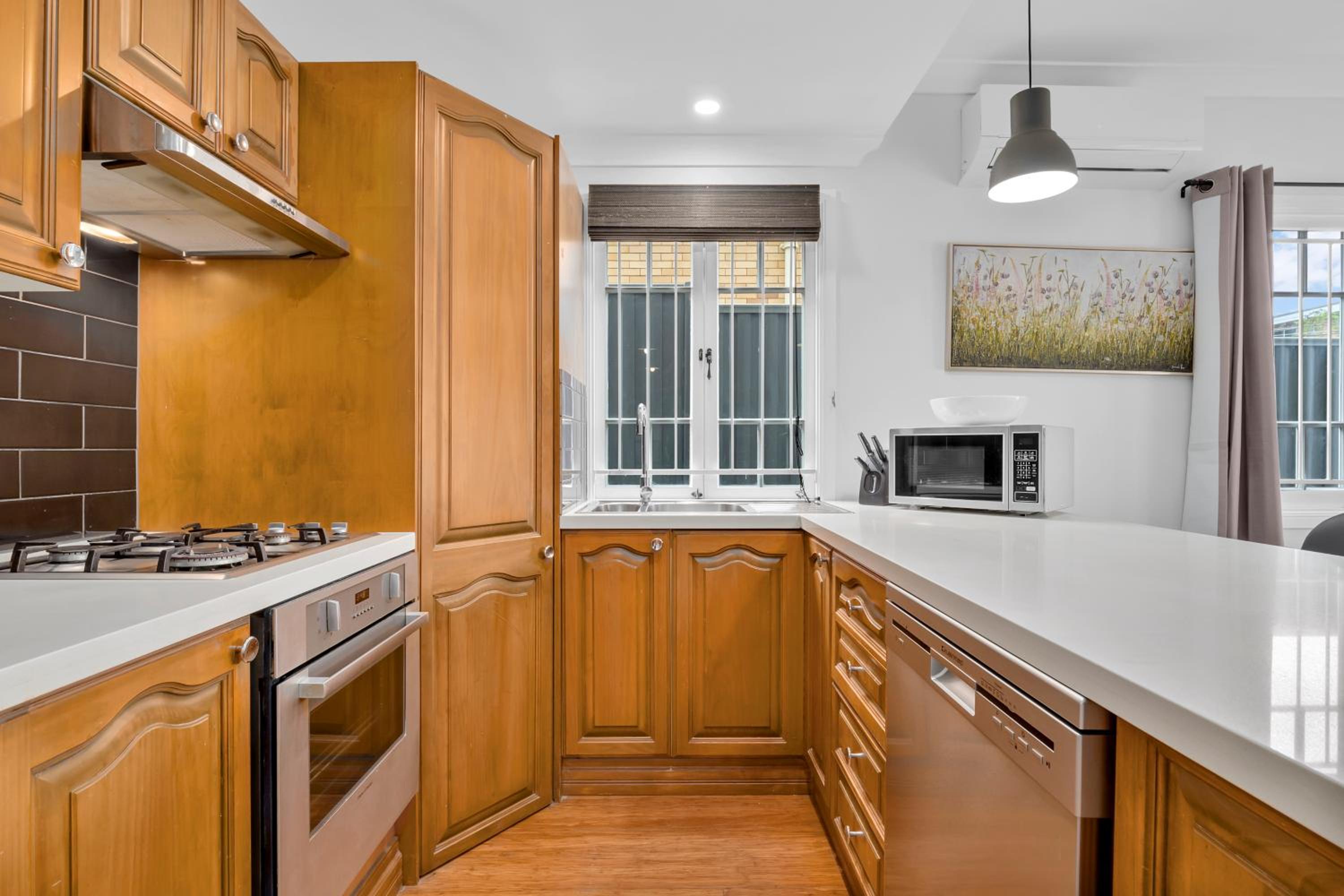Cedar Street Lodge 5BRMS 3BTHS 2 homes in 1