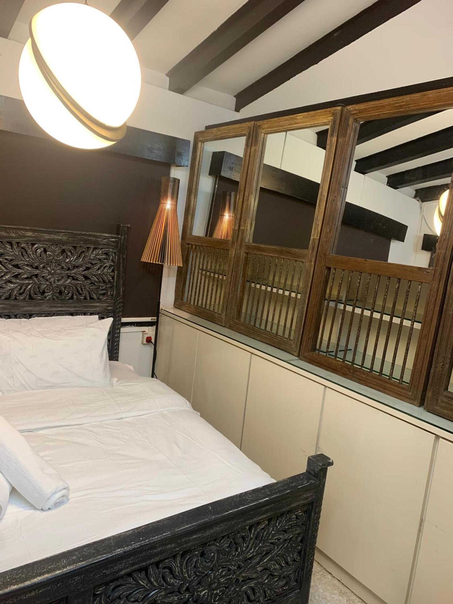 Master Bedroom in Vintage house photo 1