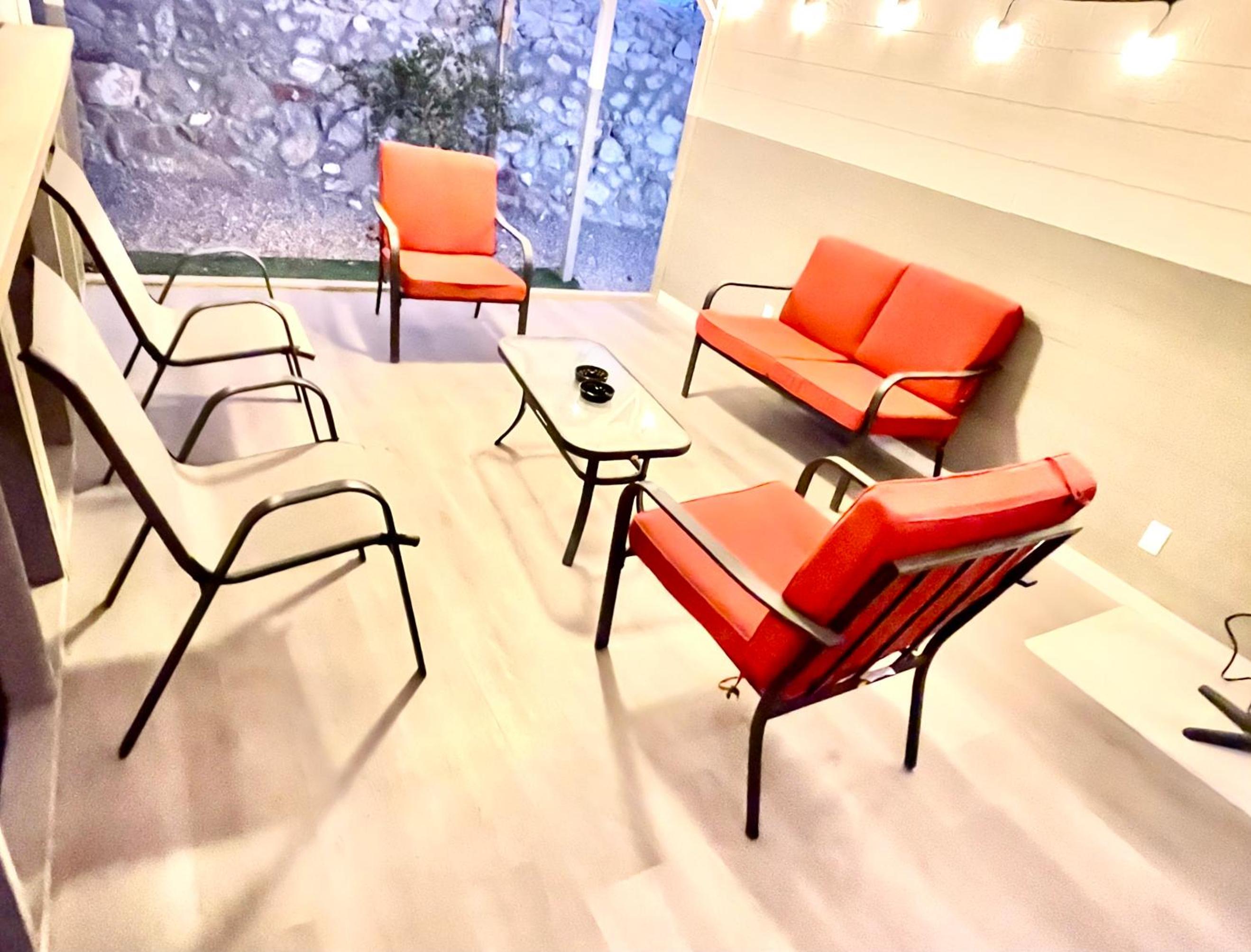 lounge
