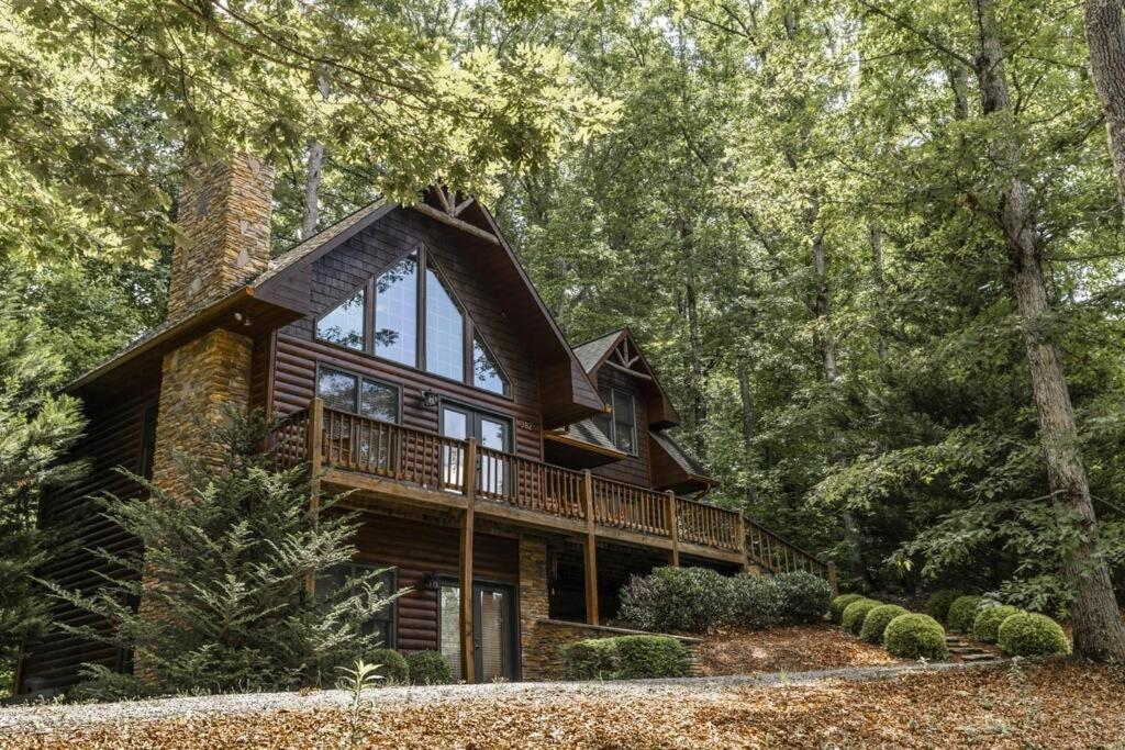 Nordic style mounting cabin in Hiawassee, GA view 2