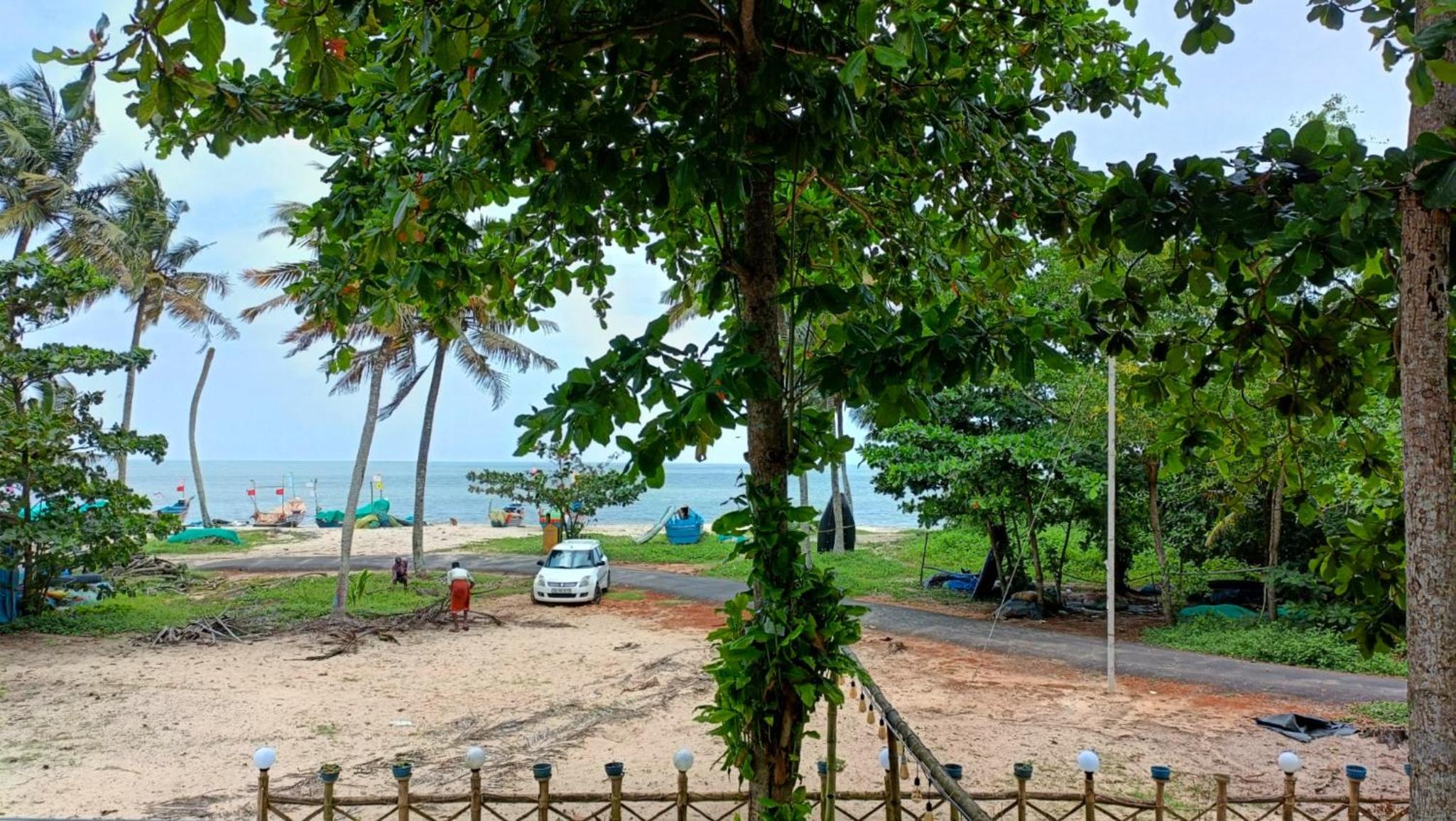 MARARI BLUE WHALE BEACH HOUSE view 4