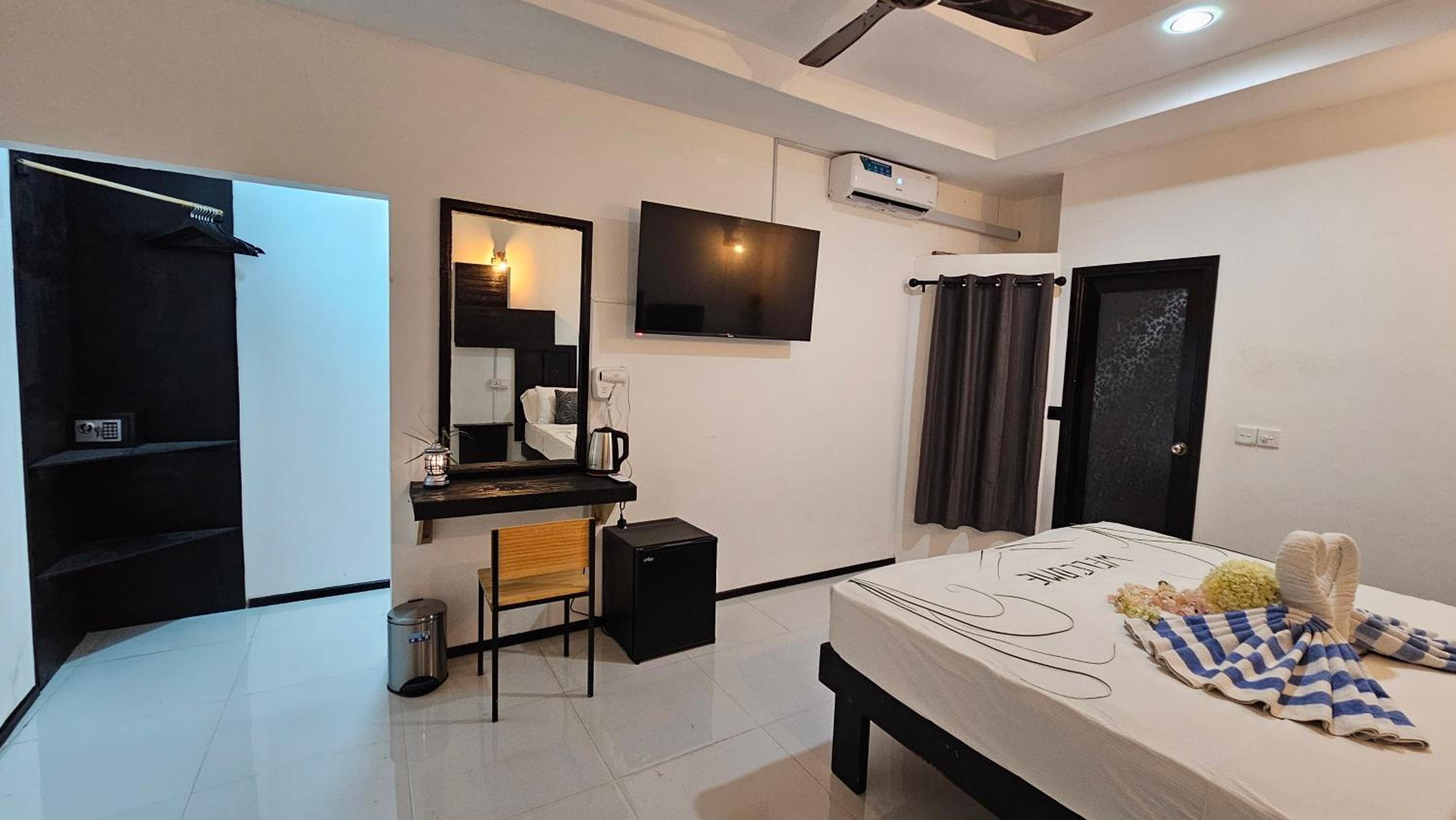 Crown Beach Family villas view 4