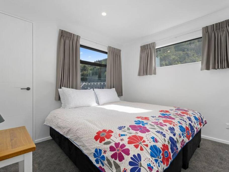 Queenstown Luxury Holiday Villa