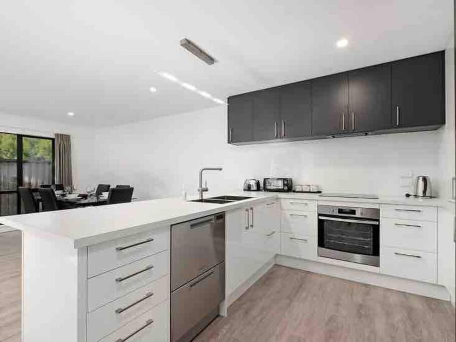 Queenstown Luxury Holiday Villa