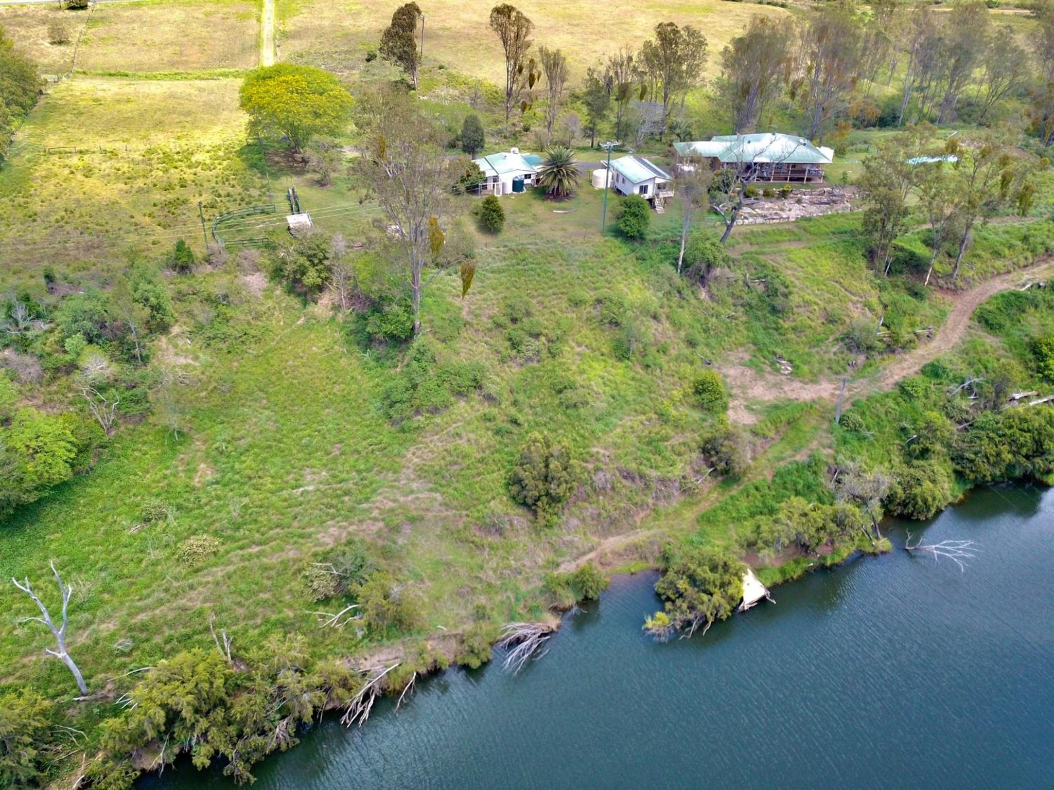 Lowood Riverelle Cottage