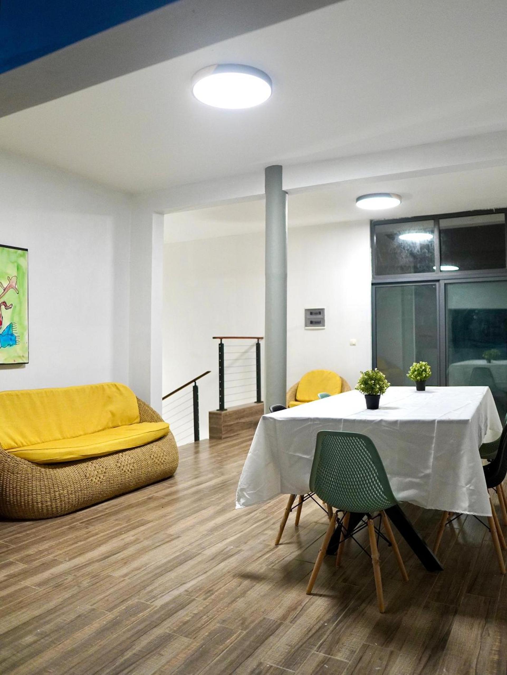 Ivy Residence 4br 6ba with terrasse