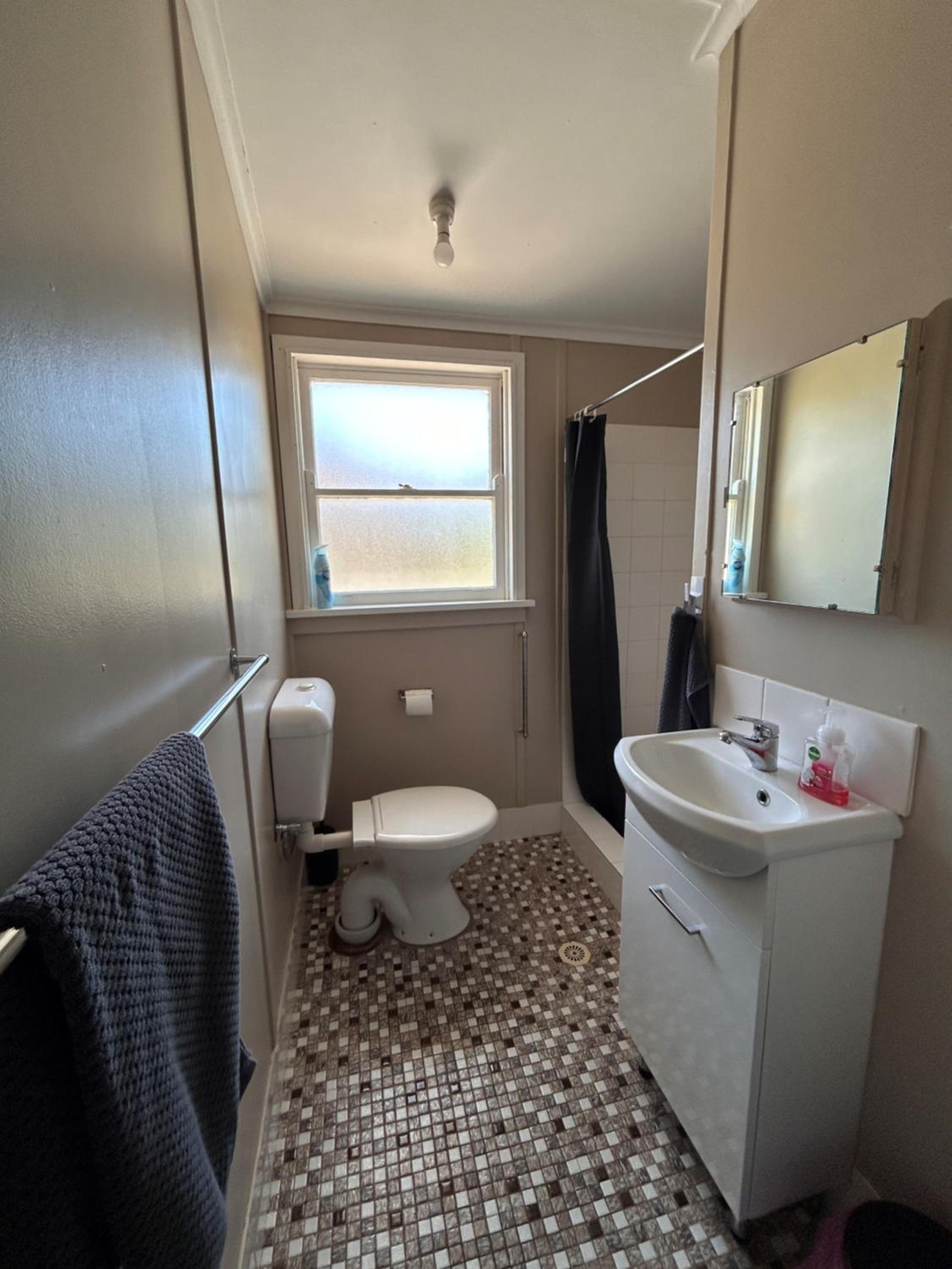 #2 Waddell Studio Apartment