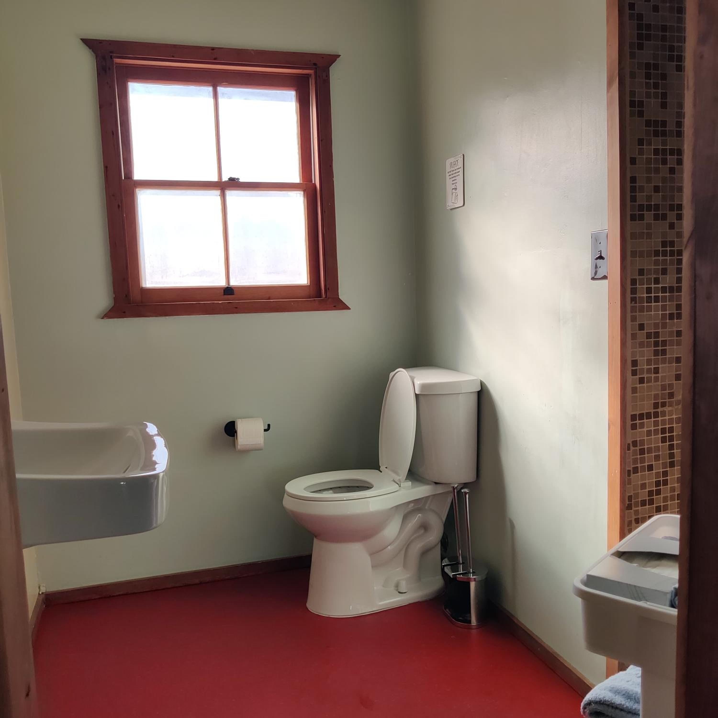 Room 2 - Downtown Joshua Tree Motel - Pet Friendly - Walk to Shops & Visitor Center, Minutes to Park Entrance