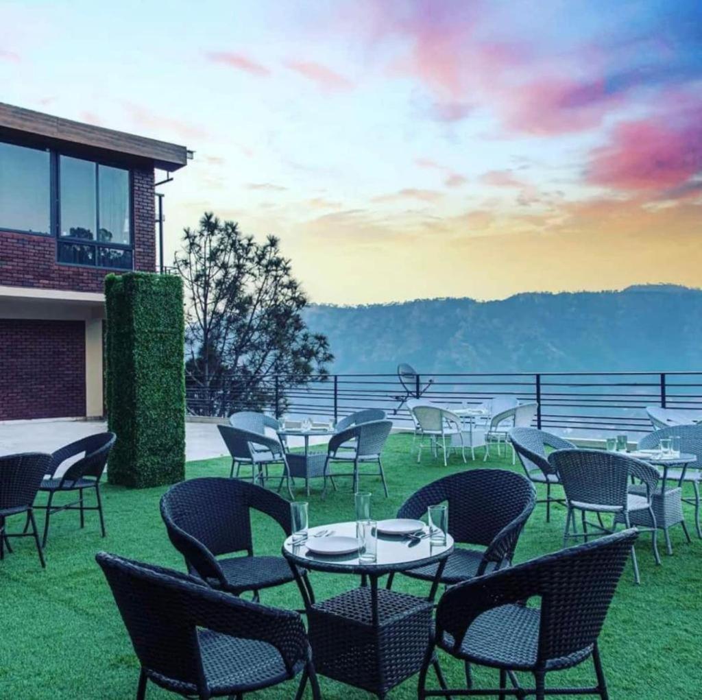 The Wispring Pine Kasauli 7o1827o7o3 view 4