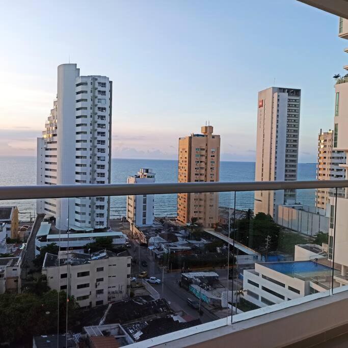 Acogedor apto con vista al mar