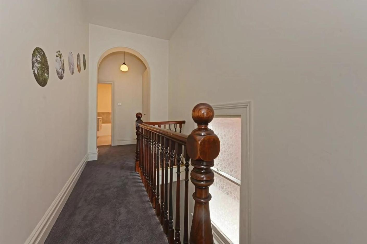 The Lollyshop Apartment in Battery Point