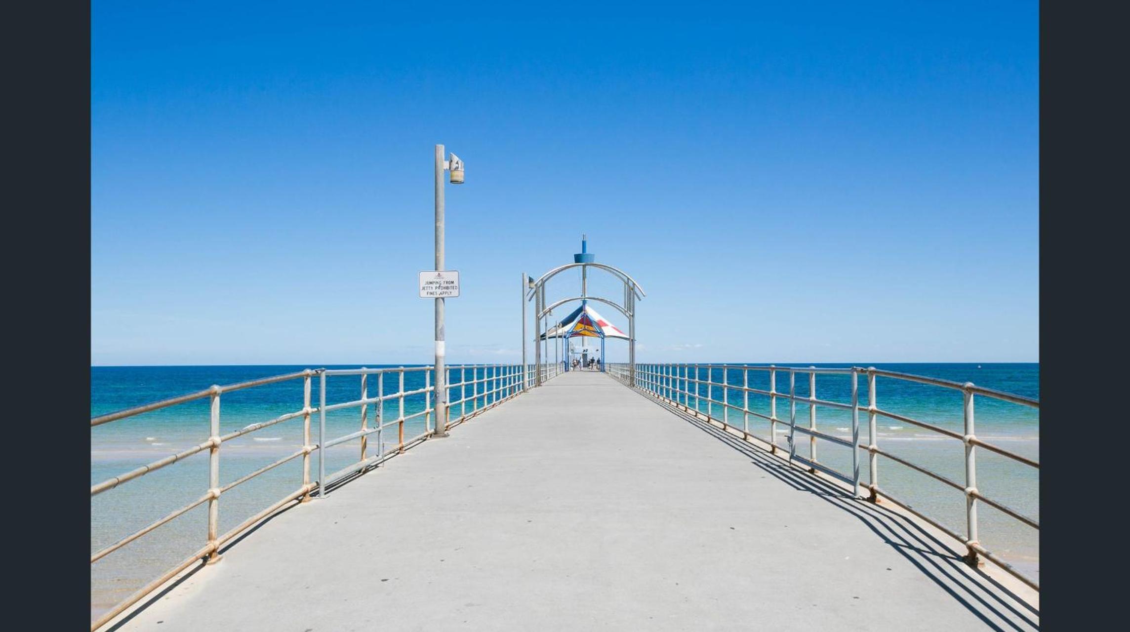 Jetty Road Retreat - Brighton - C21 SouthCoast Holidays