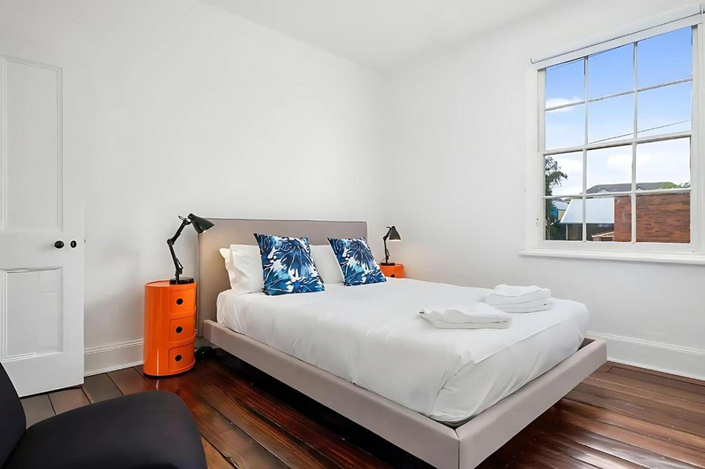 'Thirteen=' - Heritage Terrace in Battery Point