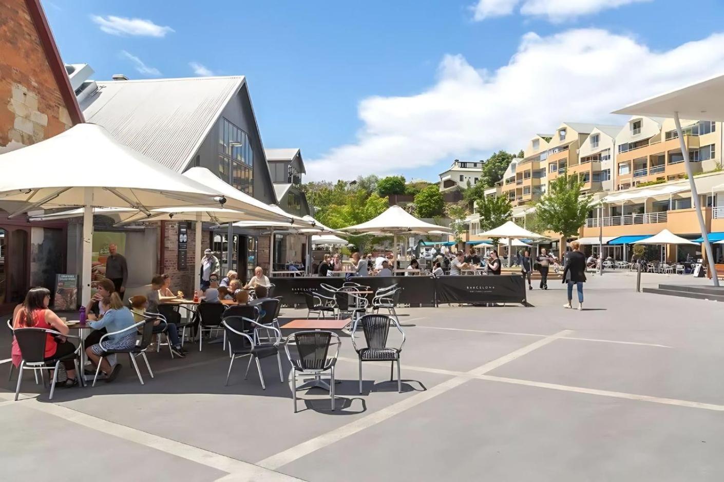 'Thirteen=' - Heritage Terrace in Battery Point