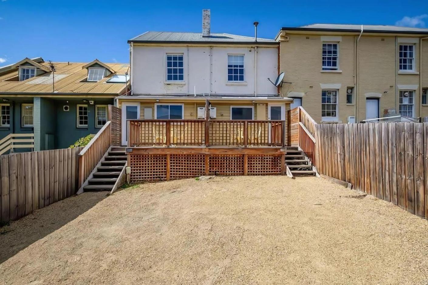 'Thirteen=' - Heritage Terrace in Battery Point