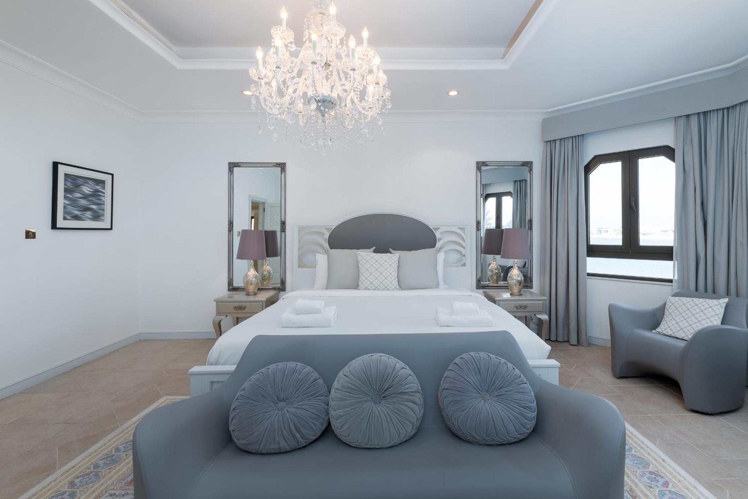 Frond M, Beachfront Villa, Palm Jumeirah - Mint Stay