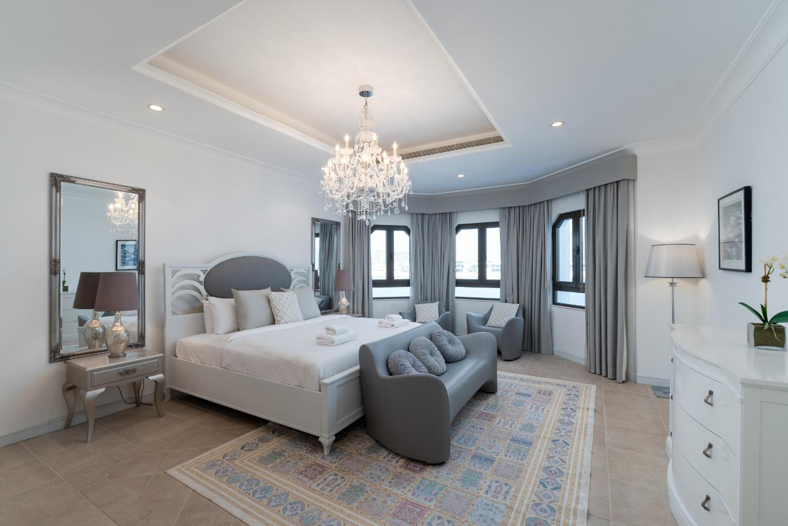 Frond M, Beachfront Villa, Palm Jumeirah - Mint Stay