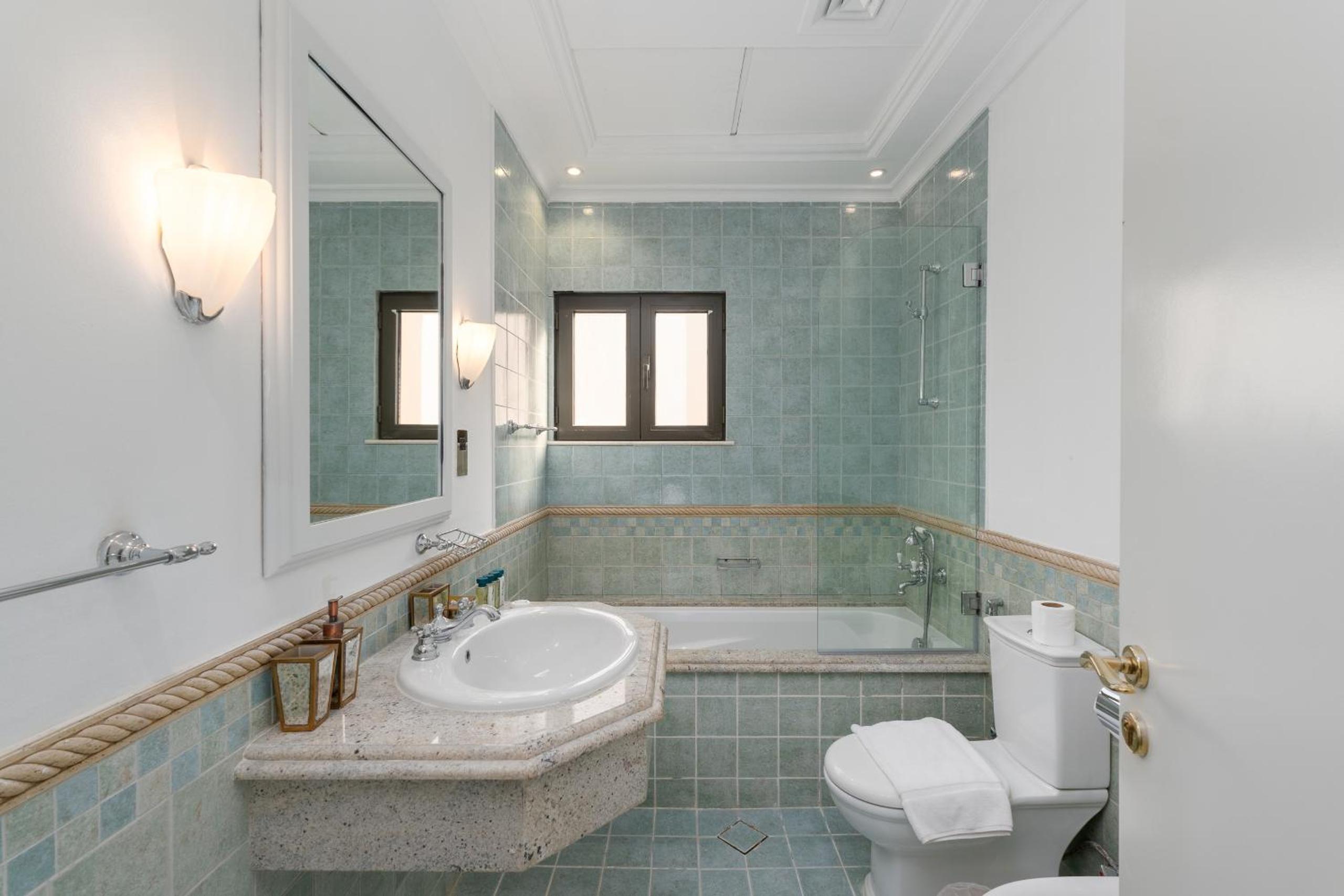 Frond M, Beachfront Villa, Palm Jumeirah - Mint Stay