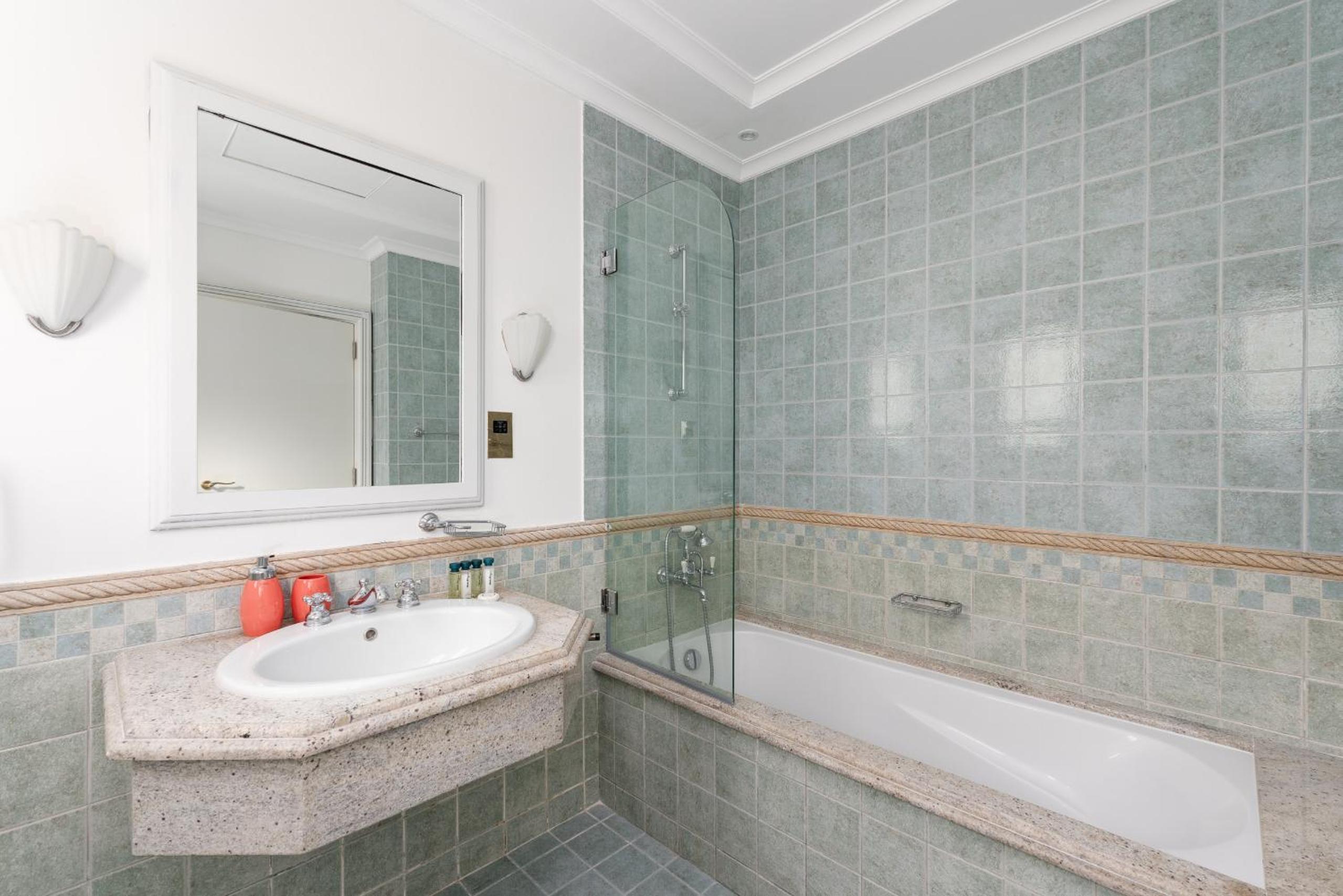Frond M, Beachfront Villa, Palm Jumeirah - Mint Stay