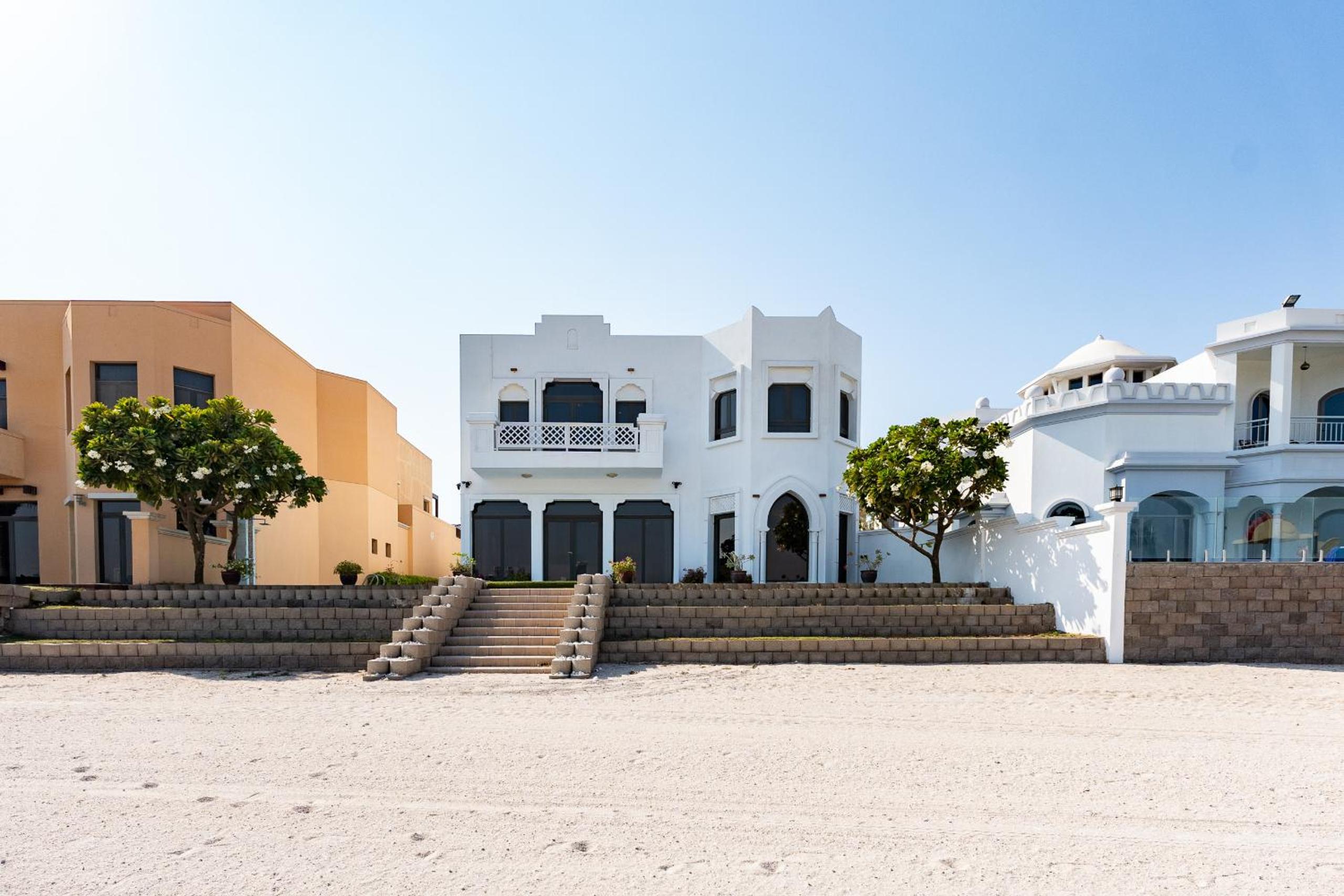 Frond M, Beachfront Villa, Palm Jumeirah - Mint Stay