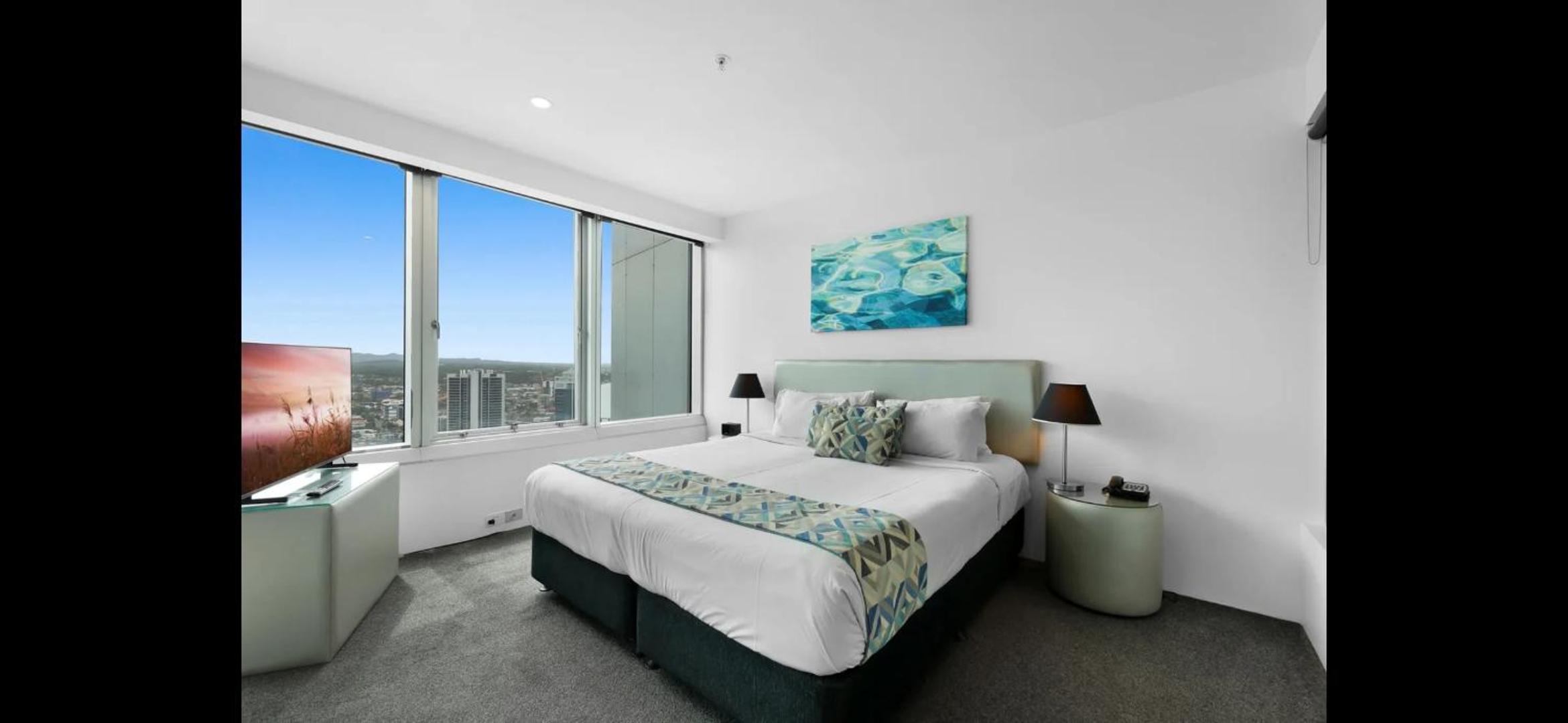 Level 36 Skyline View Lux Private Apartment - 2BR 1B 1C