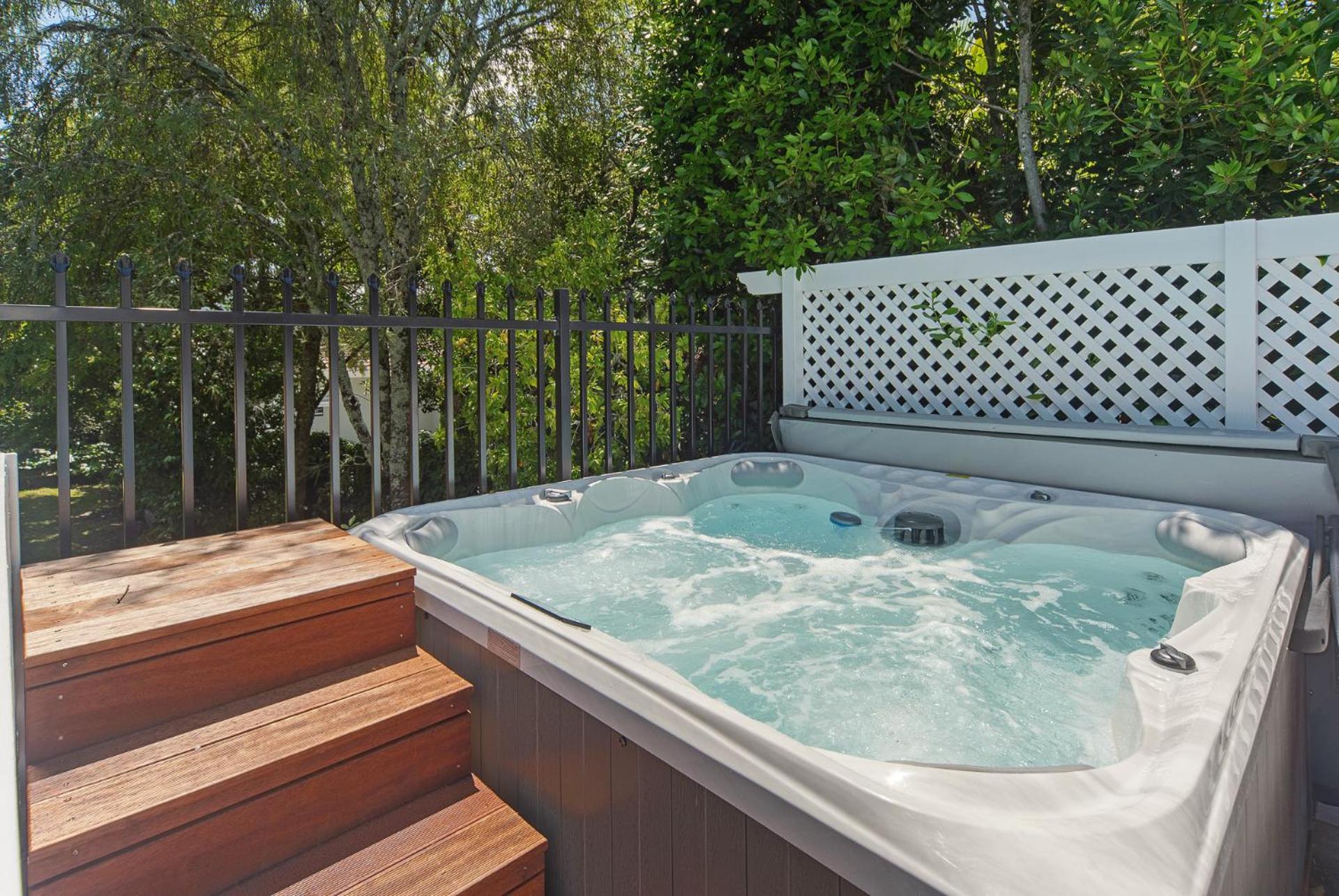Camellia House - Elevator Access, Swimming, and Spa Pools view 3