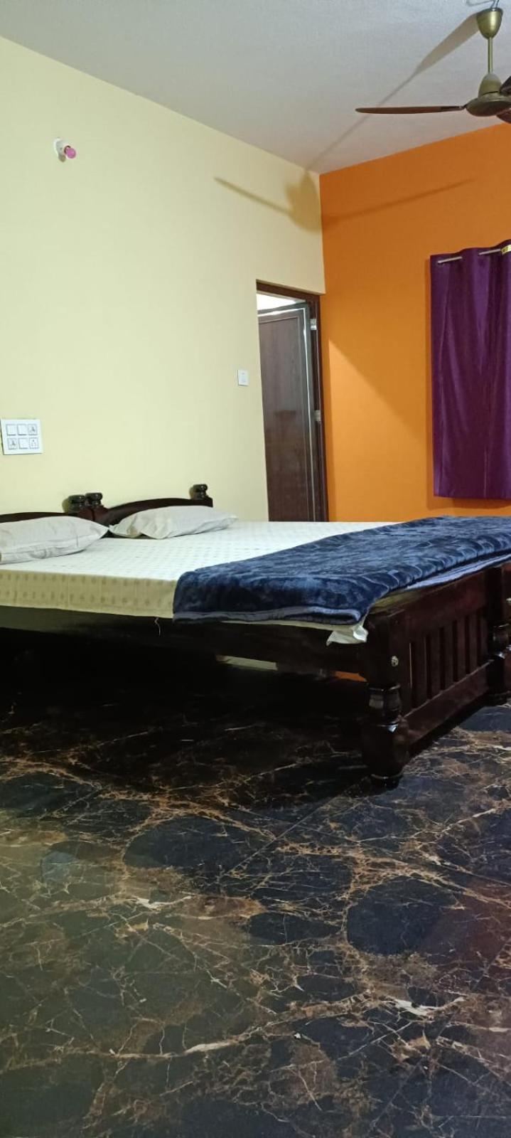 VT beach stay near Gokarna