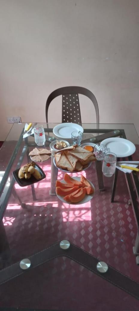 Shane HomeStay