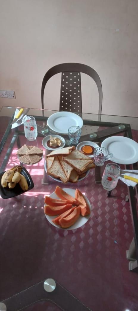 Shane HomeStay