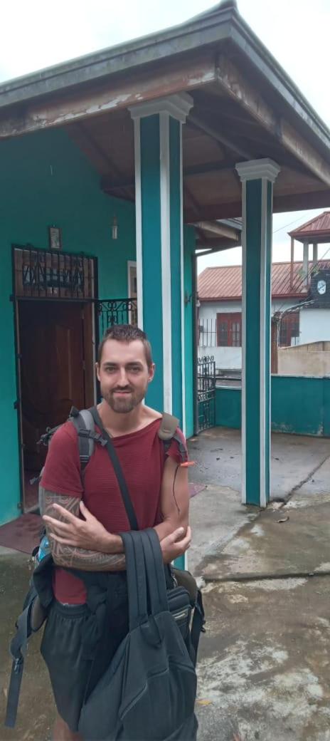 Shane HomeStay