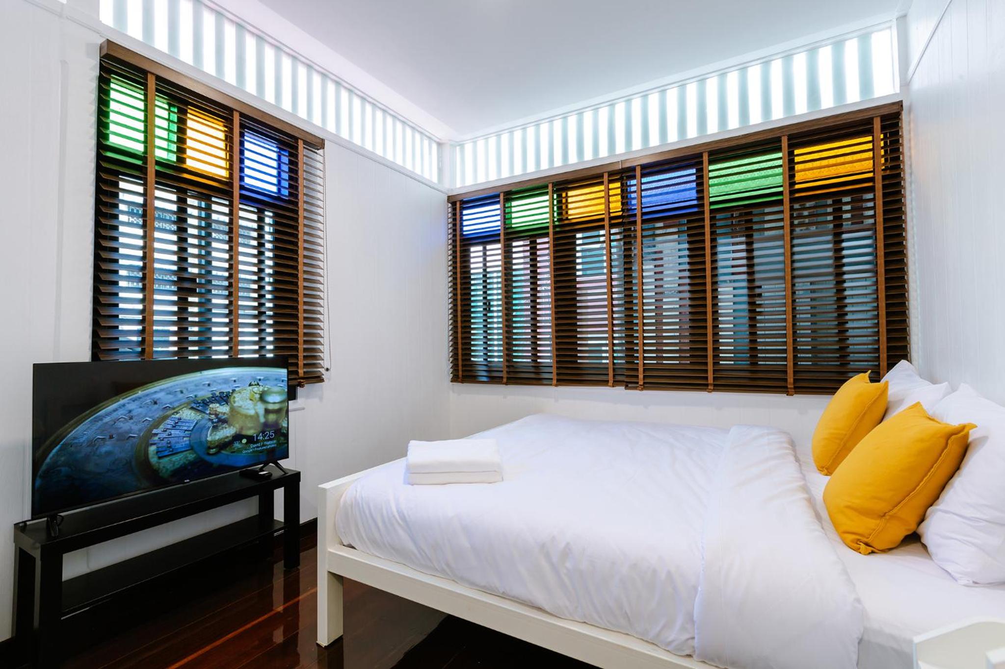Diff Hostel