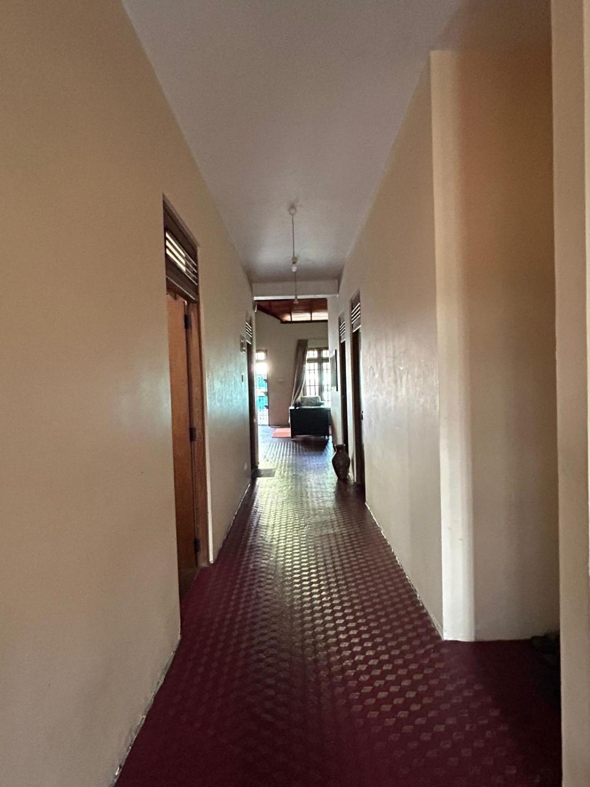 Shane HomeStay
