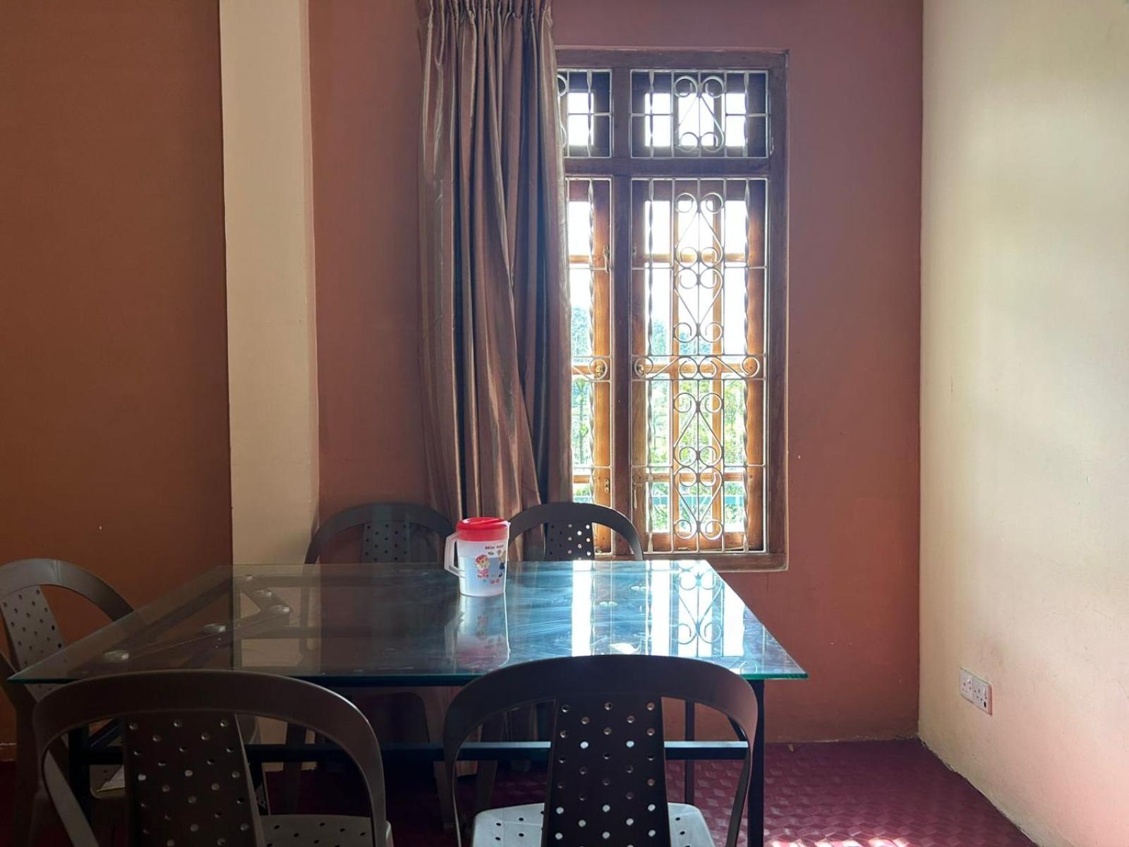 Shane HomeStay