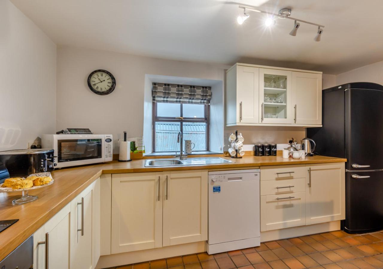 3 Bed in Denbigh oc-waf147