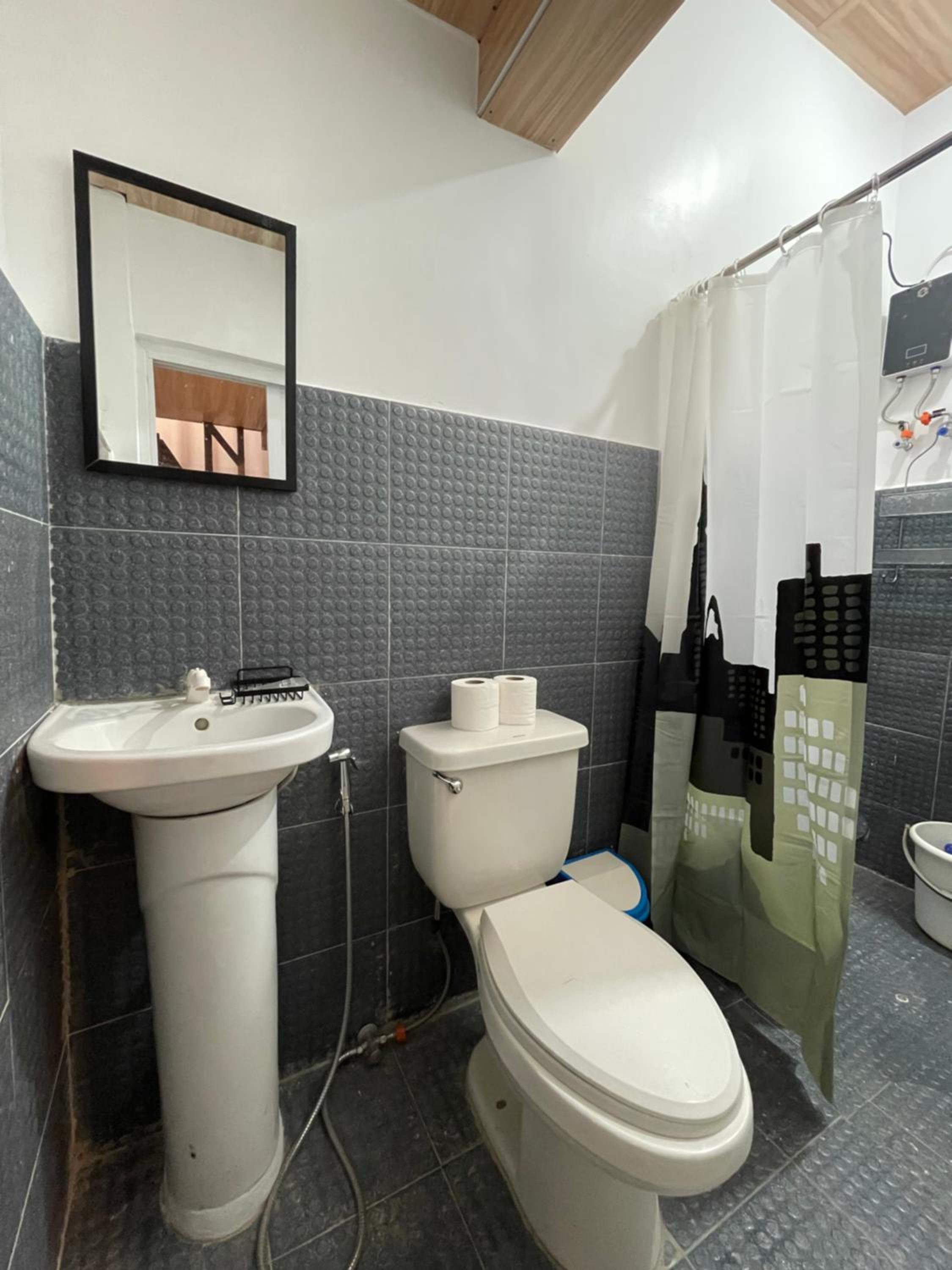 Photo 6