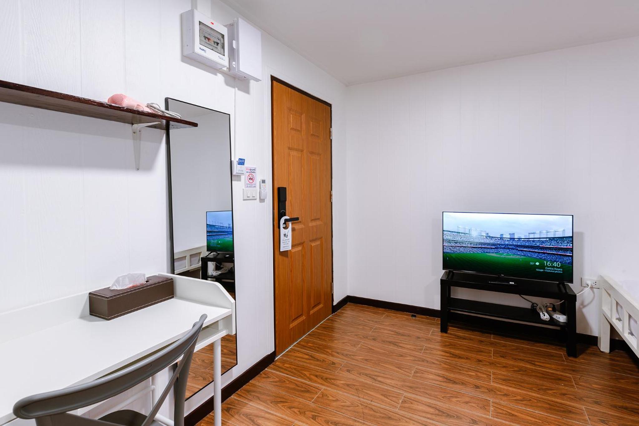 Diff Hostel