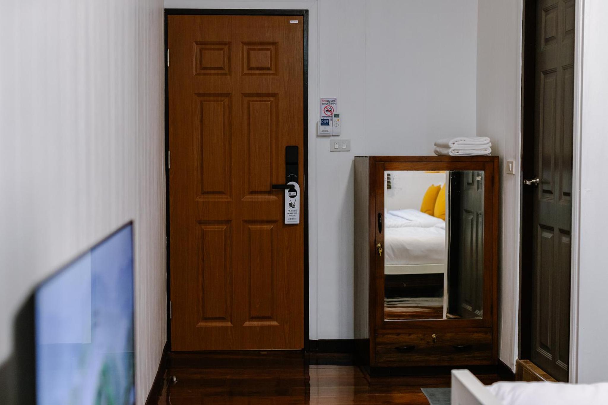 Diff Hostel