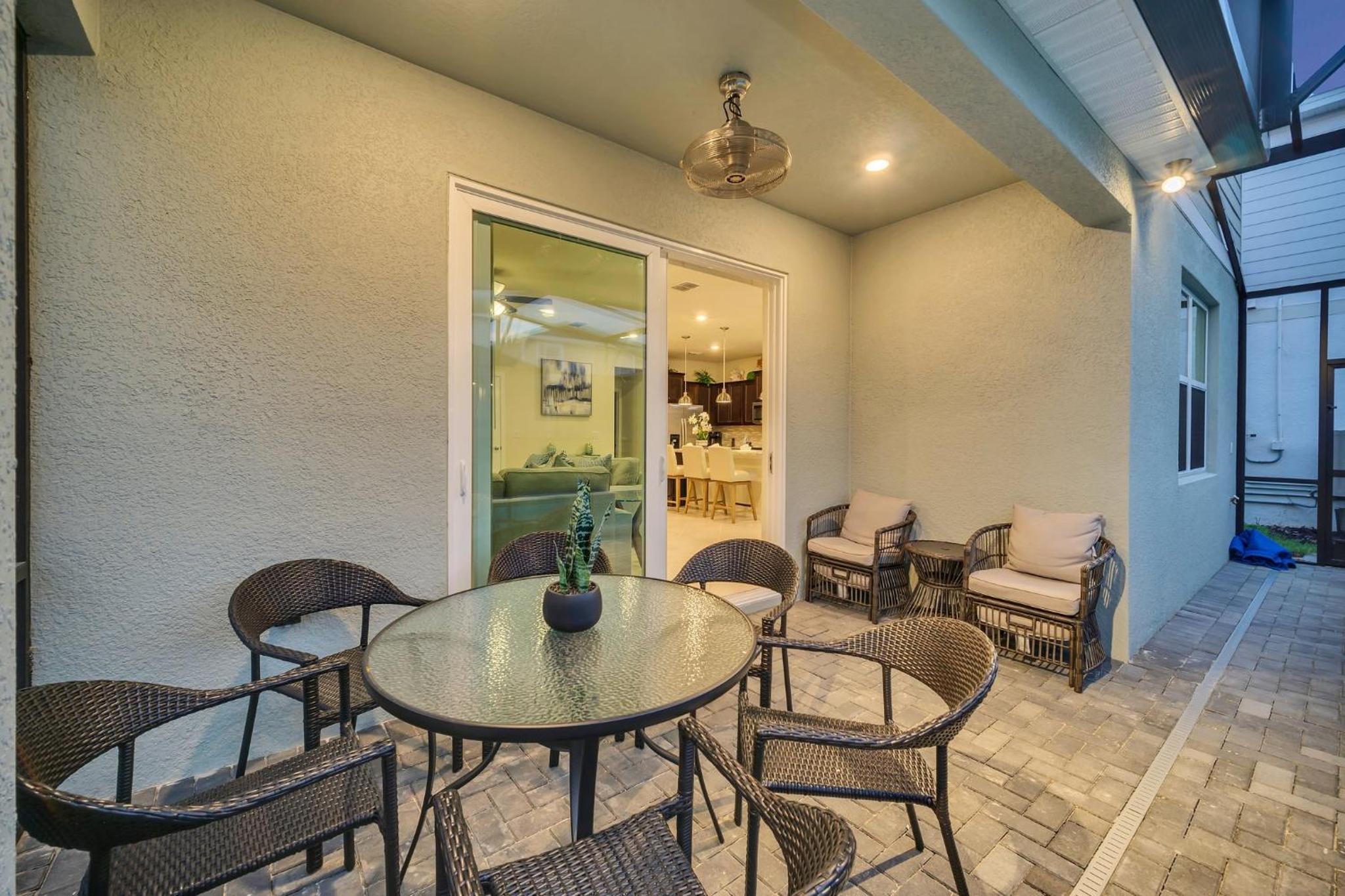 Family-Friendly 5-Bedroom Villa with Pool in Windsor Cay Resort