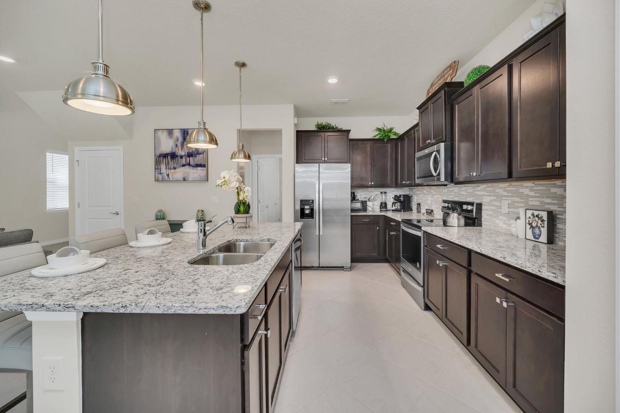Family-Friendly 5-Bedroom Villa with Pool in Windsor Cay Resort