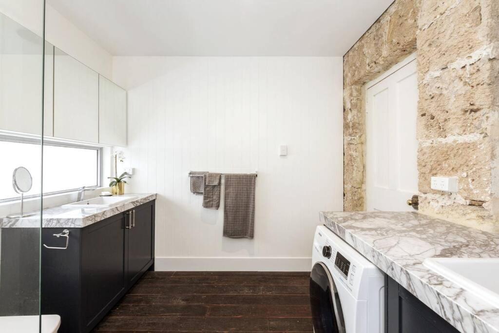 Warders Quarters Amazing Location Freo