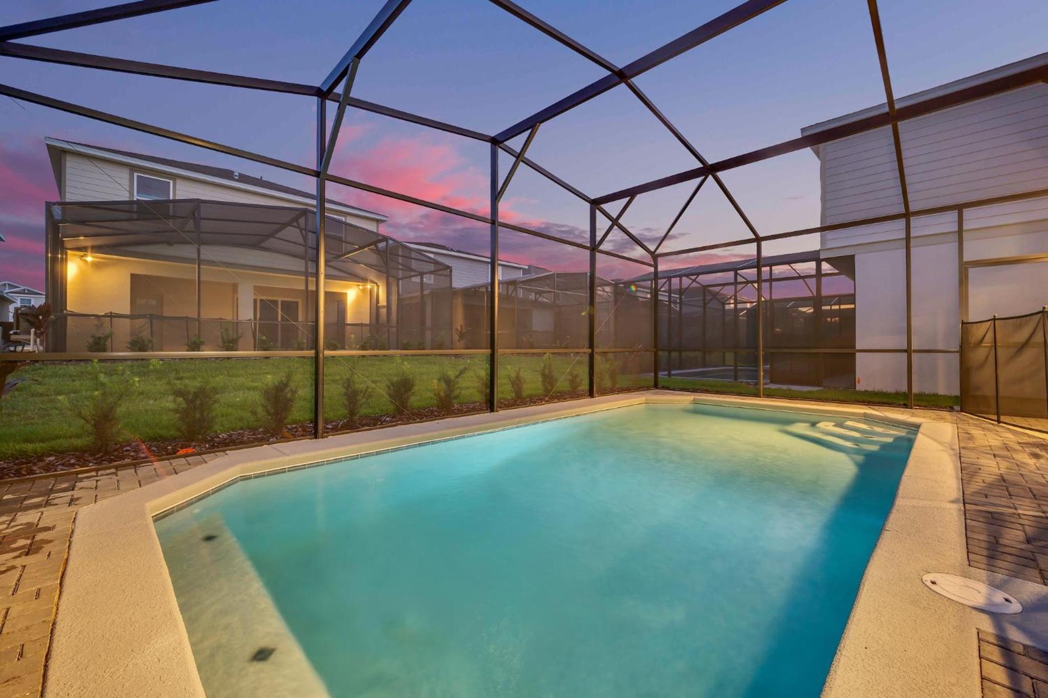Family-Friendly 5-Bedroom Villa with Pool in Windsor Cay Resort