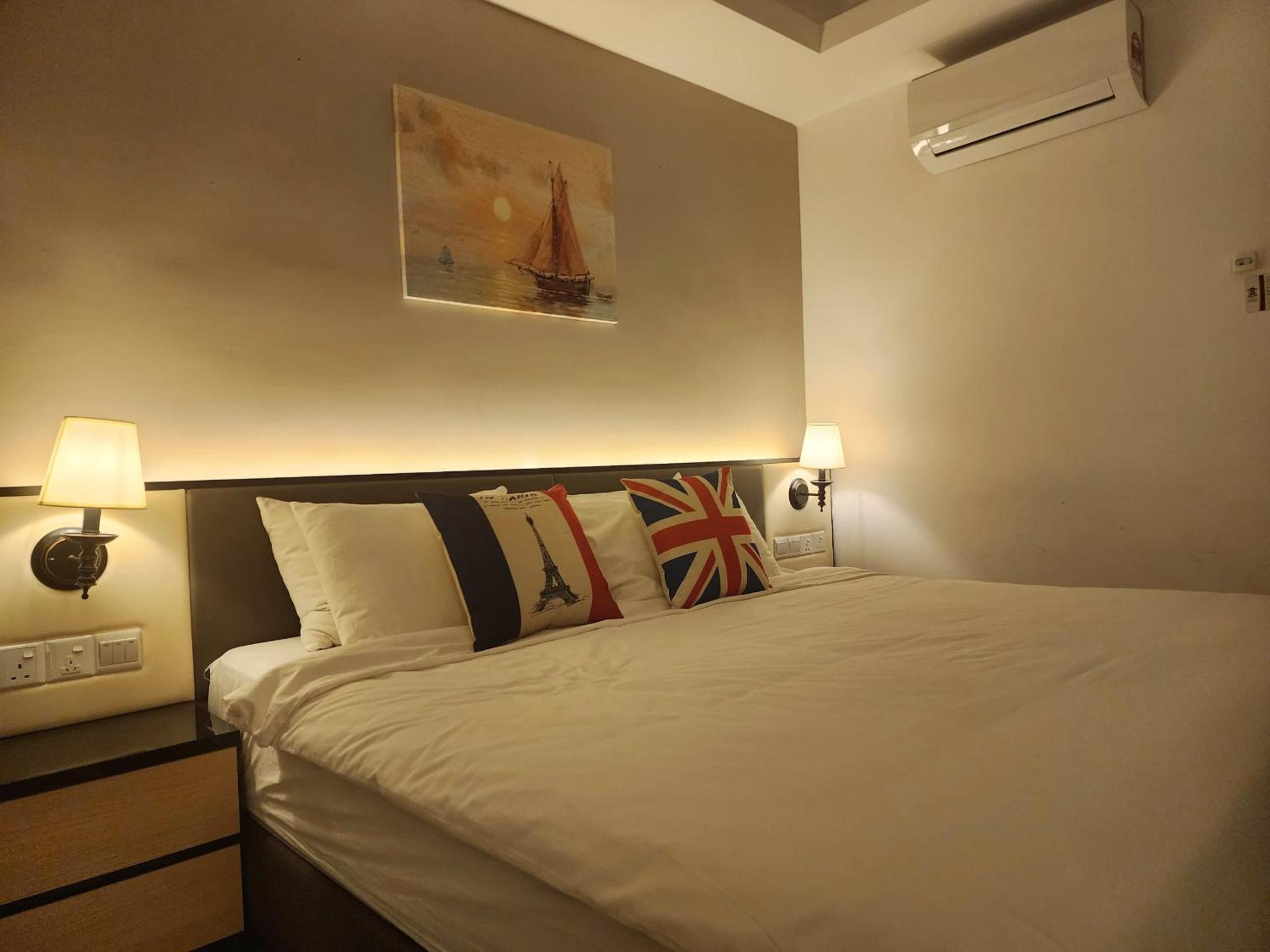 GID 7km to GH Couple Studio 13A06 Free WiFi Parking photo 6