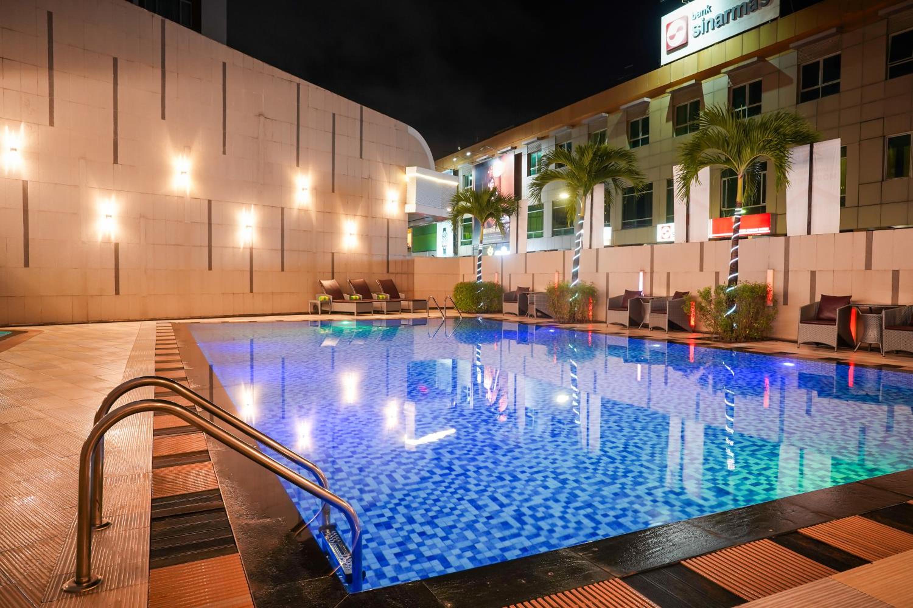Nagoya Hill Hotel Batam 49